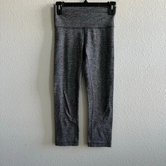 Lululemon Women's High Rise Leggings 6 Wunder Gray Cropped Size 2 - Picture 1 of 8
